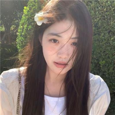 蓝色江流淌